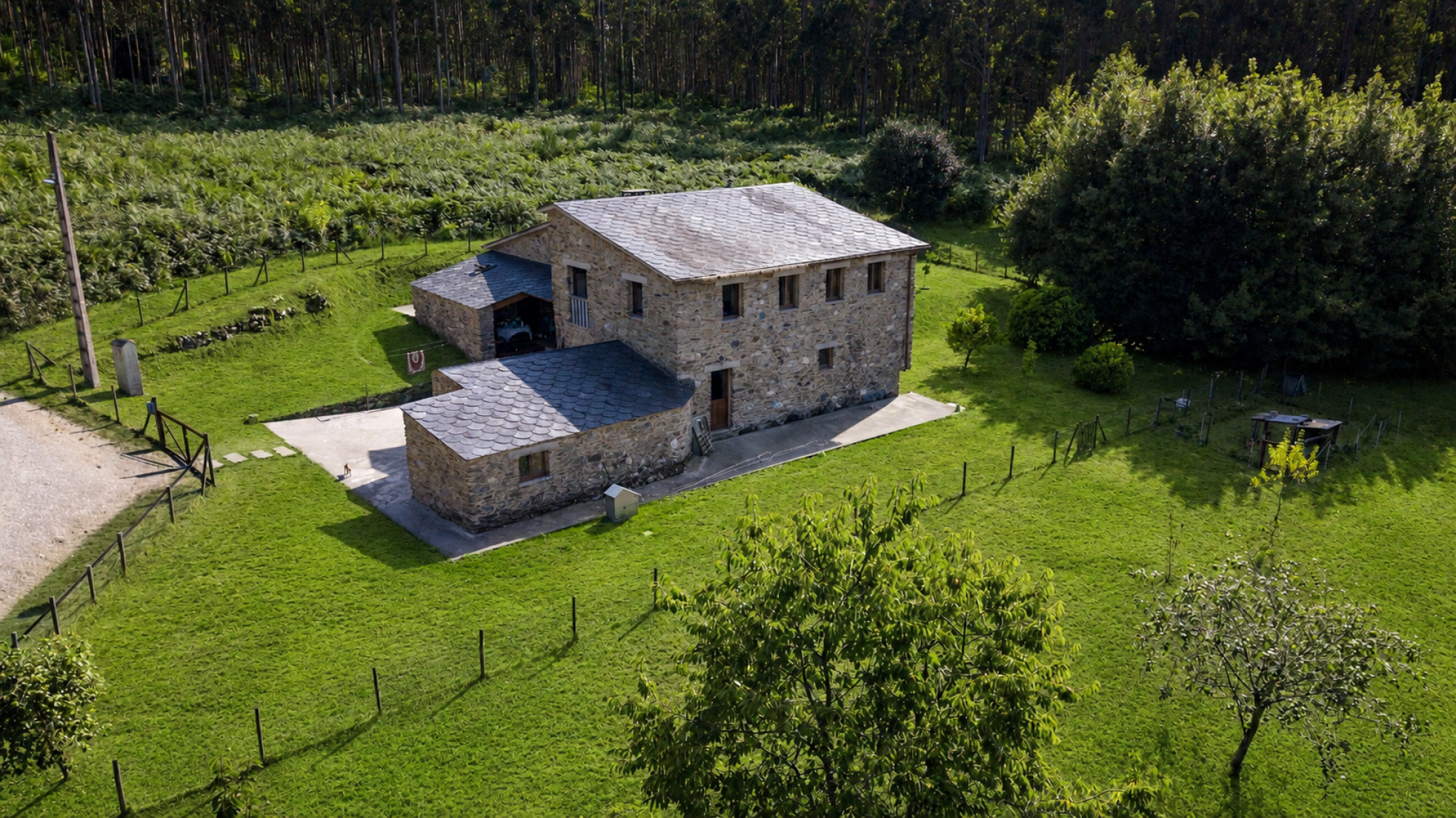CASA DE PIEDRA CERCA DEL MAR