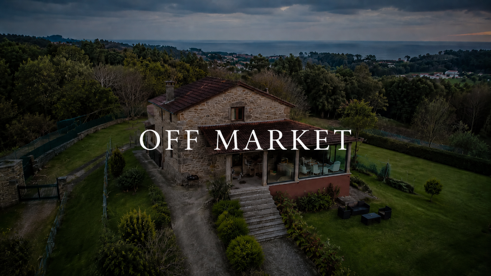 CASA DE PIEDRA OFF-MARKET